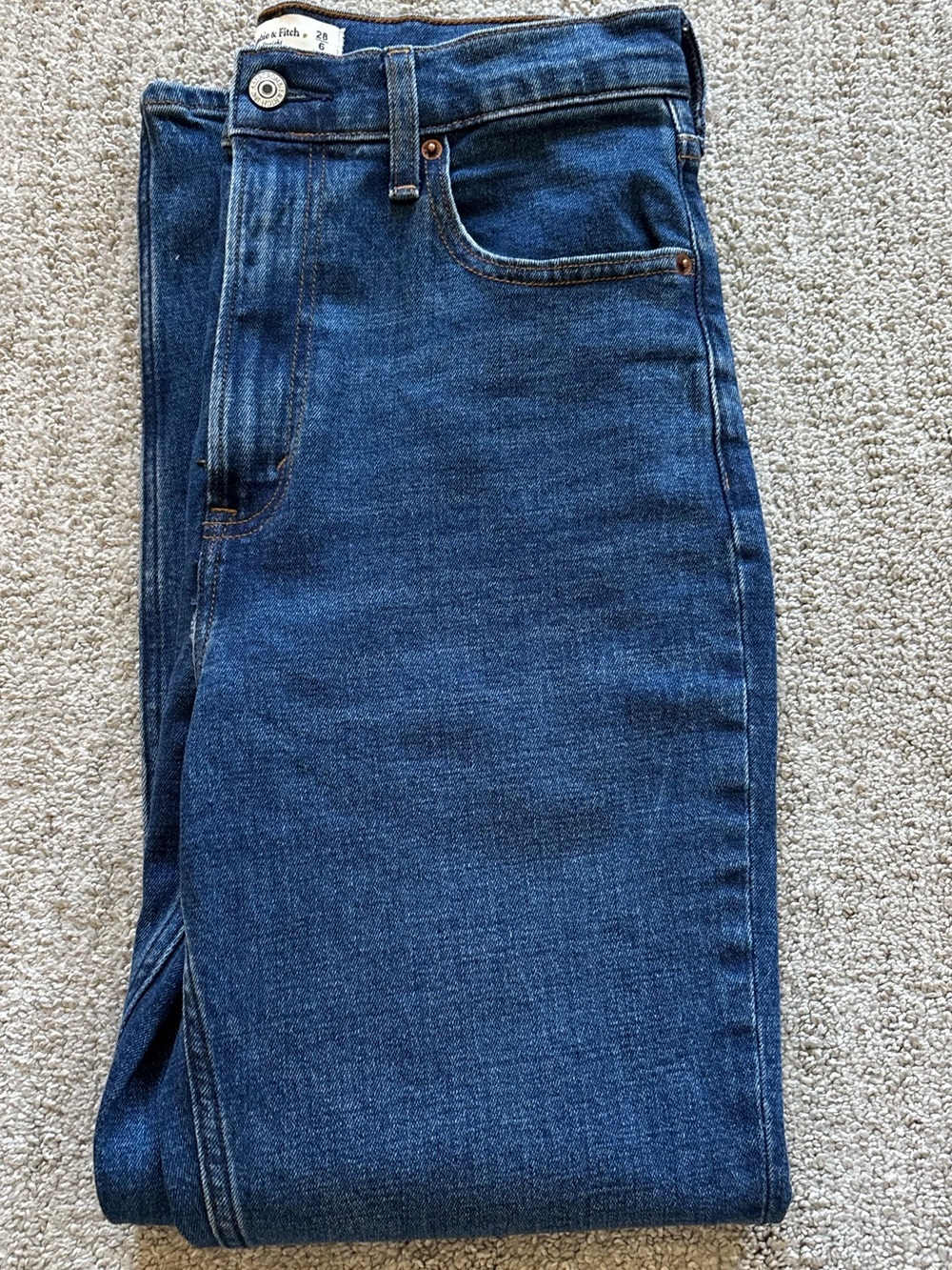 Abercrombie & Fitch Ankle Straight Jean